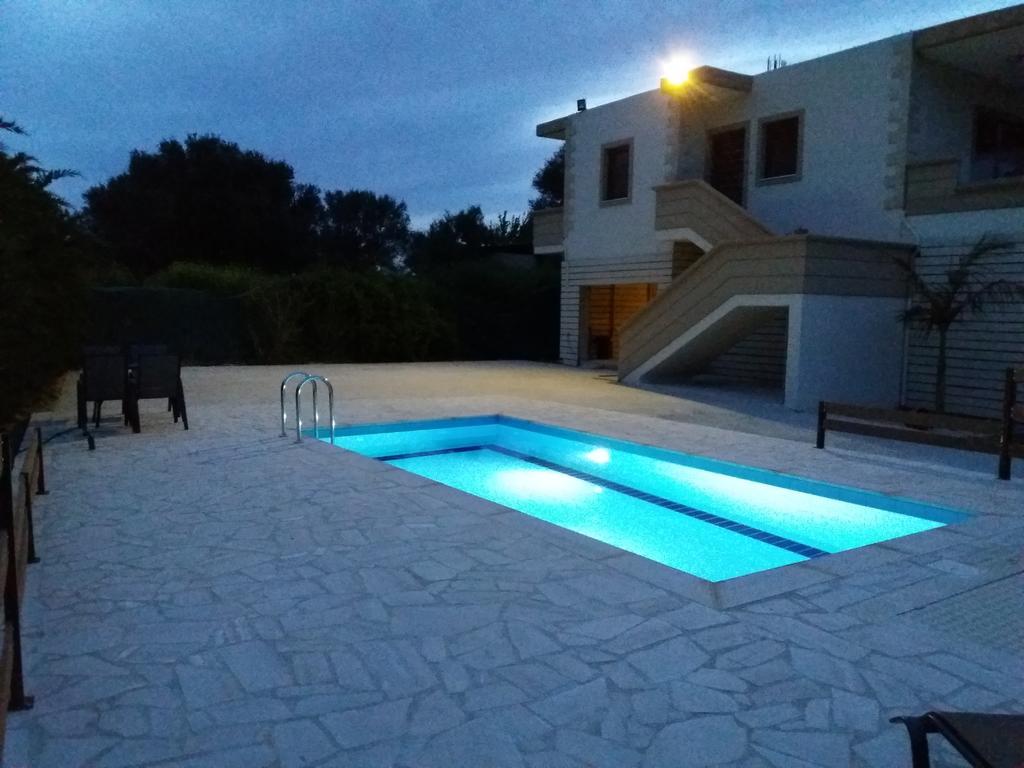 Villa Ikaros Kalamítsion Amigdhálion Exteriör bild